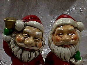Ceramic Santa Clauses' a.JPG (34458 bytes)