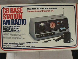 CB Base Station AM Radio 1a.JPG (27136 bytes)