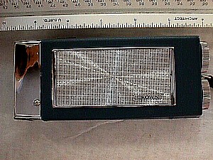 Crown TR-860 8 Transistor Flashlight Radio a.JPG (37380 bytes)