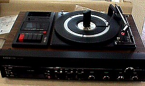 ElectroBrand AM-FM-MPX-8Track-Cassette-3 Speed Automatic Turntable m.JPG (25097 bytes)