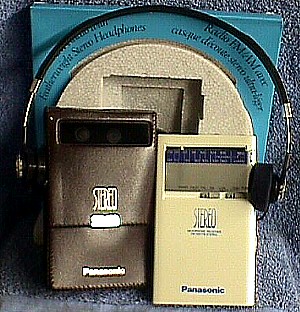 Panasonic AMFM Walkman Radio 2.JPG (49927 bytes)
