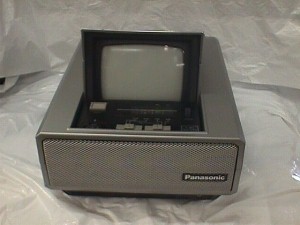 Panasonic_Black-White_1.JPG (16741 bytes)