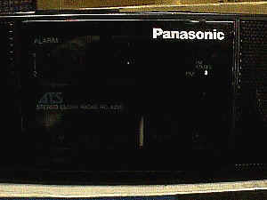 Panasonic RC-X220 AM-FM Stereo Clock Radio a.JPG (18338 bytes)