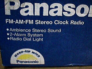 Panasonic RC-X220 AM-FM Stereo Clock Radio b.JPG (38269 bytes)
