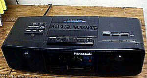 Panasonic RC-X250 Radio Cassette Player.JPG (24743 bytes)