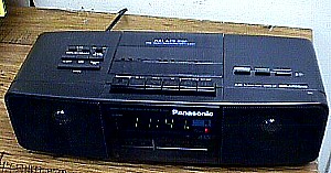 Panasonic RC-X250 Radio Cassette Player a.JPG (24780 bytes)