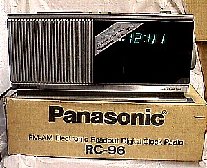 Panasonic RC 96 AM-FM Digital Clock Radio.JPG (40211 bytes)
