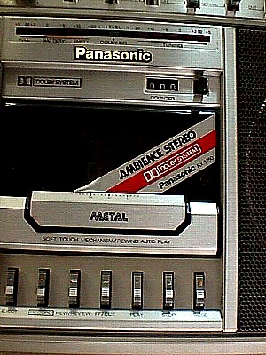 Panasonic RX 5250 Boom Box.JPG (61522 bytes)