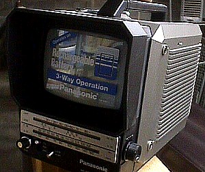 Panasonic TR-5041P 3 Way Operation TV e.JPG (37236 bytes)