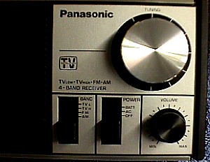 Panasonioc RF 1070 2.JPG (23338 bytes)