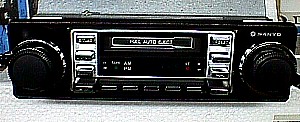 Sanyo FT 1670 AM Cassette Stereo a.JPG (21649 bytes)