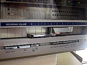 Sanyo RD R60 Stereo Cassette Recording Deck a.JPG (36421 bytes)