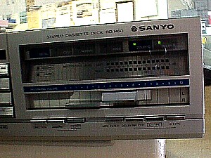 Sanyo RD R60 Stereo Cassette Recording Deck b.JPG (35172 bytes)