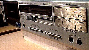 Sharp RT 200 Stereo Cassette Recording Deck e.JPG (28996 bytes)