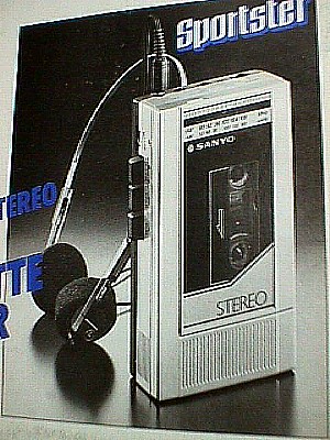 Sportster AM-FM Stereo Radio Cassette Player M-G27 a.JPG (62119 bytes)