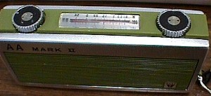 camera AM radio 2.JPG (16474 bytes)