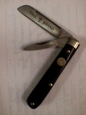 Boker Tree Brand knife.JPG (22931 bytes)