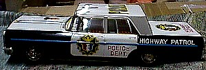 All Metal Friction Action Highway Patrol Car b.JPG (19466 bytes)