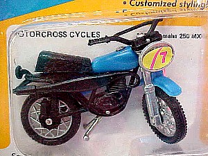122-1 Yamaha 250 MX Motorcross Cycle.JPG (39342 bytes)